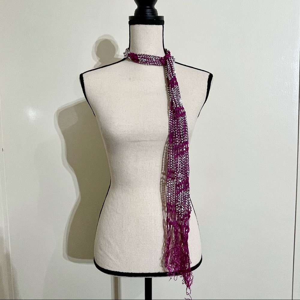 Beaded crochet fringed scarf / belt - Magenta - Picture 6 of 8